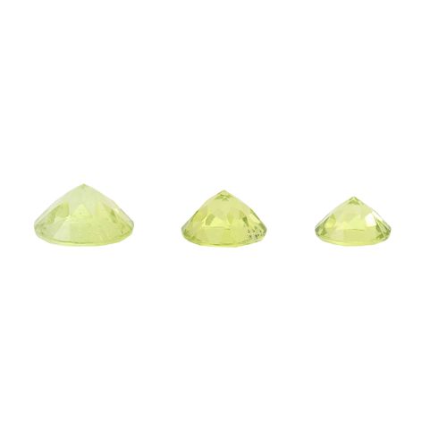 Null Bundle 23 peridots of ca. 20.5 ct, various sizes (largest stone ca. 8 mm), &hellip;