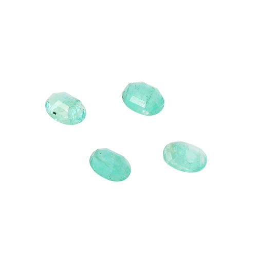Null Bundle of 4 emeralds totalling 5.1 ct, ca. 8x6 mm, with inclusions, replace&hellip;