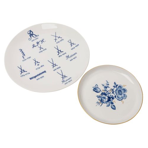 Null MEISSEN two wall plates, 1t choice, 20th century, each white porcelain with&hellip;