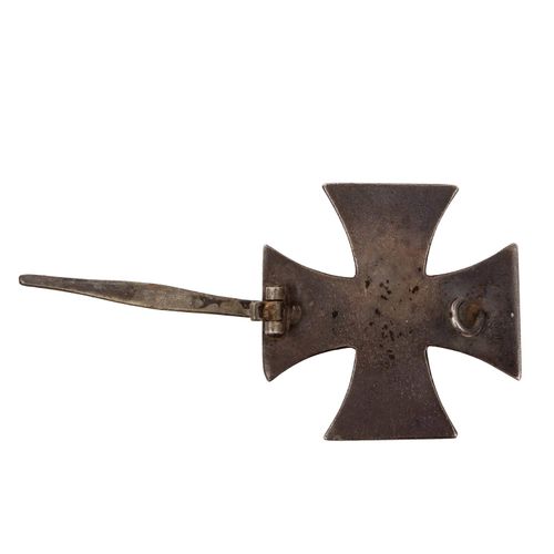Null 普鲁士 - 罕见的1813年二级铁十字勋章，带搭扣，加上收藏家的1813年一级铁十字勋章，背面刻有 "慕尼黑9号"。岁月的痕迹和使用的痕迹