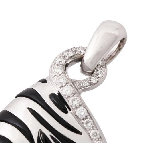 Null WEMPE pendant "Claw" with brilliant-cut diamonds totalling ca. 0.35 ct, goo&hellip;