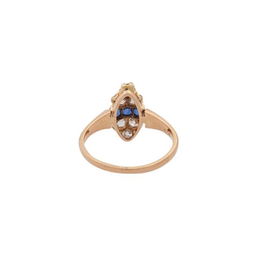 Null 装饰艺术戒指，镶有老式切割钻石，总重约0.35克拉，颜色和净度良好，还有合成蓝宝石。 RSG 14K, 2,8g.RW: 55，20世纪初，就年龄而言&hellip;