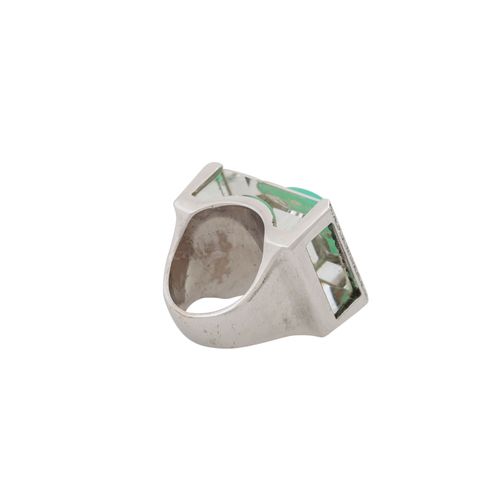 Null Extravaganter Ring mit Chrysopras auf Bergkristall, Brillanten zus. Ca. 0,4&hellip;