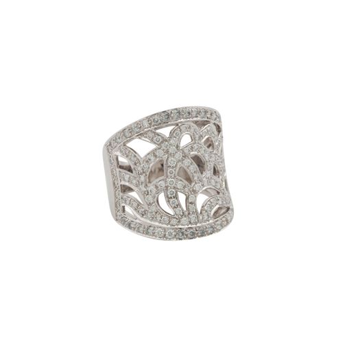 Null 镶有大量钻石的戒指，总重约2.5克拉，颜色和净度中等偏上，18K，14.3克，RW：约55，21世纪，略有磨损痕迹，制造商标记 "HDK"。(45)