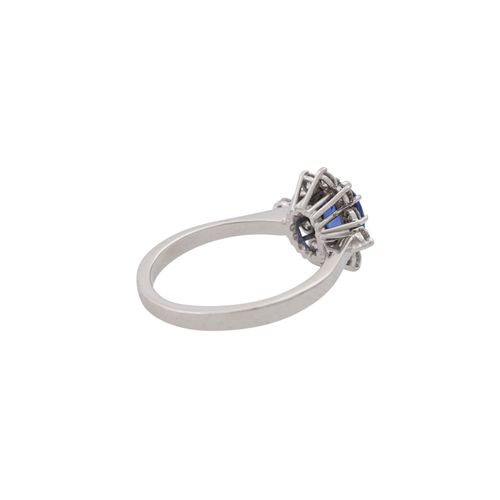 Null Ring with sapphire ca. 1.8 ct and brilliant-cut diamonds totalling ca. 0.5 &hellip;