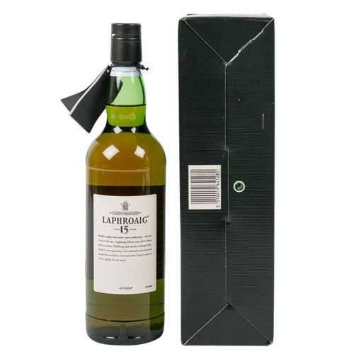 Null LAPHROAIG Single Malt Scotch Whisky, 15 ans Région : Islay, Laphroaig Disti&hellip;