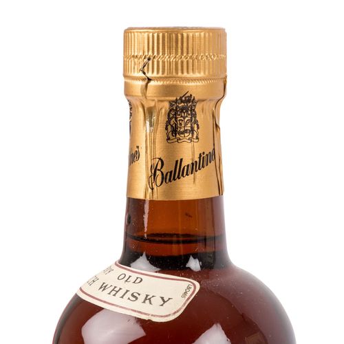 Null BALLANTINE'S混合 "非常古老 "的苏格兰威士忌，30年George Ballantine & Son。有限蒸馏器，43%体积，700毫升，&hellip;
