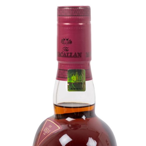 Null 麦卡伦单一麦芽苏格兰威士忌 "红宝石 "地区：斯佩塞德，麦卡伦酒厂，43%容量，700毫升，瓶颈处有水平，原包装。欧盟以外的运输限制!