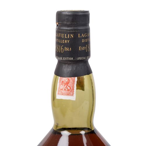 Null LAGAVULIN Single Malt Scotch Whisky, 1984 Région : Islay, Distillerie Lagav&hellip;
