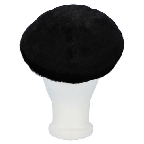 Null Chapeau HERMÈS, taille 56. Chapeau noir à bord court. Doublure intérieure e&hellip;