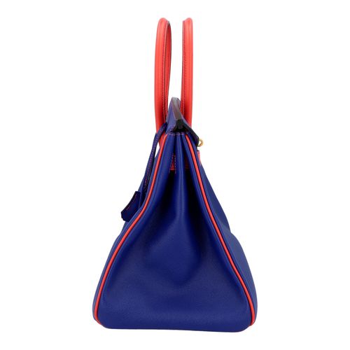 Null 爱马仕的手提包 "BIRKIN BAG 35"。2017年，马蹄形压花/定制。深蓝色和浅红色的Epsom皮革。金色的硬件。内部为浅红色。除了边角有轻微&hellip;