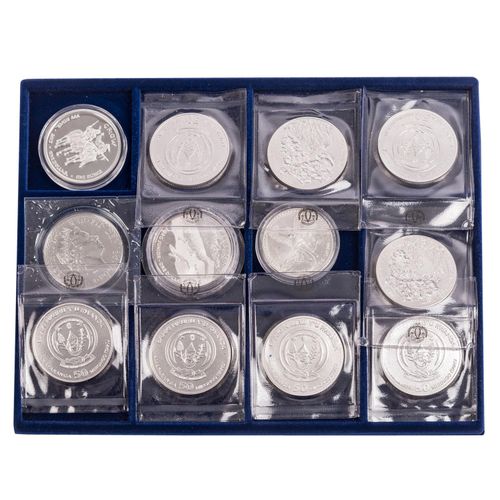 Null SILVER COINS - aluminum case with 70 pieces of 1 oz. Each fine, round dance&hellip;