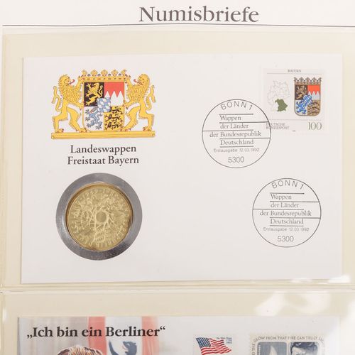 Null Collection de monnaies dans 3 albums - beaucoup de RFA, France, RDA, URSS, &hellip;