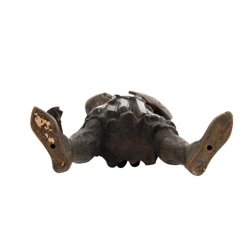 Null KÜNSTLER 1. HÄLFTE 20. JH. „Kreuzritter“, Bronze, dunkel patiniert, stehend&hellip;