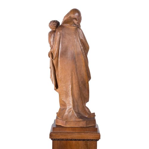 Null BILDSCHNITZER/IN，阿尔卑斯山地区 19/20世纪，"带孩子的圣母"，木质，四分之三塑料雕刻，站在一个倾斜的基座上，基座上有 "WT "&hellip;