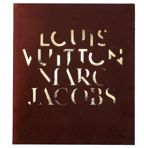 Null LOUIS VUITTON Livres en lot. 3 livres. 1x 100 LEGENDARY TRUNKS, 1x MARC JAC&hellip;