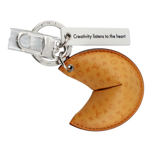 LOUIS VUITTON keychain LV FORTUNE COOKIE. Coll. 2023. …