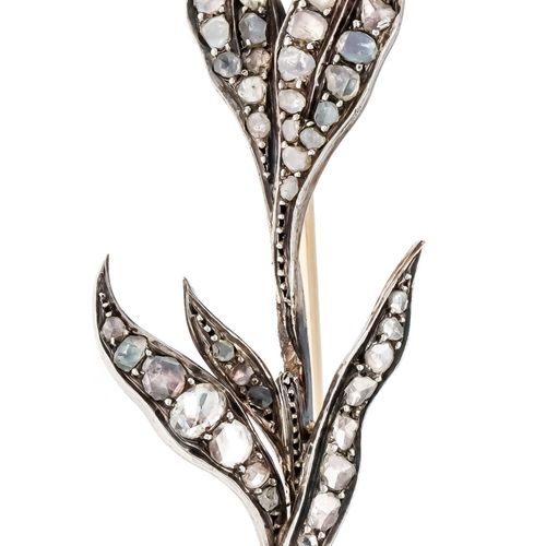 Null Diamond rose branch brooch silver 900/000 on GG 750/000 unstamped, tested, &hellip;