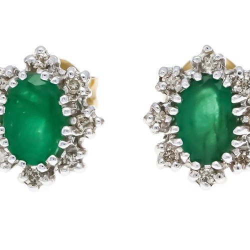 Null Emerald diamond earrings GG/WG 585/000 with 2 oval faceted emeralds 6 x 4,5&hellip;