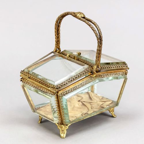 Null Small jewellery box, early 20th century, in the shape of a sewing basket, b&hellip;