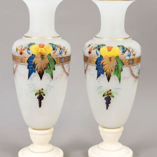 Null Pair of amphora vases, c. 1920/30, each on a stepped ivory stand, the body &hellip;