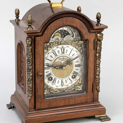 Null English table clock, 20th century, marked John Thomas London, wood, with gi&hellip;
