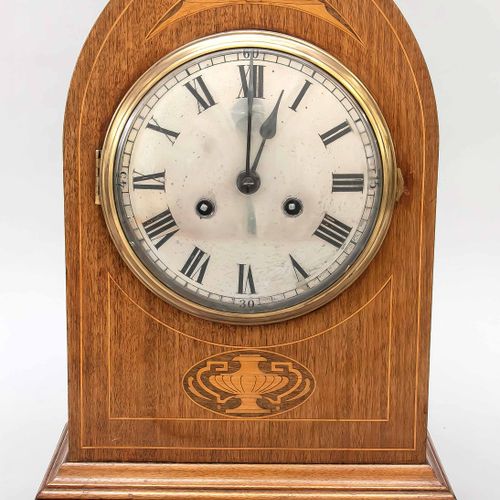 Null Table clock oak with thread inlays, depiction of a handle vase, in the shap&hellip;