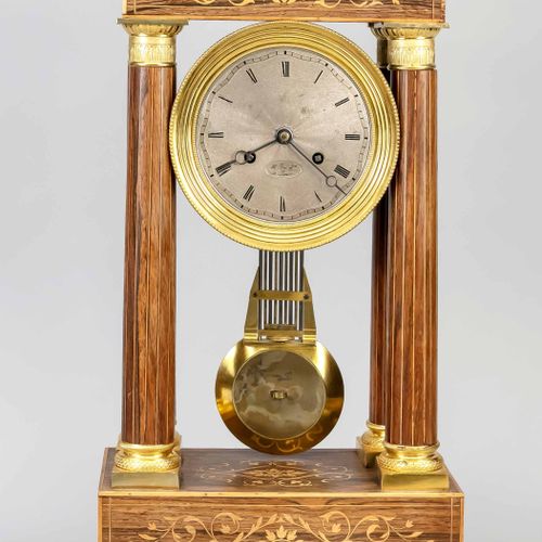 Null Portal clock, 2nd half of the 19th century, indistinctly signed Le Roy a Pa&hellip;