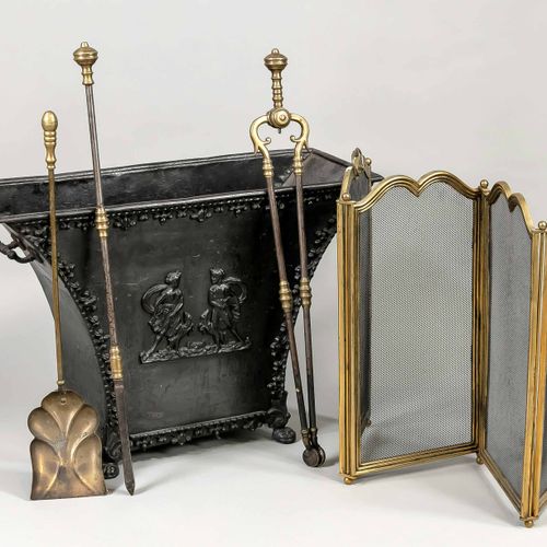 Null Fireplace set, late 19th c. Consisting of an iron container on paw feet wit&hellip;