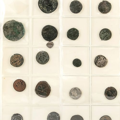 Null Collection with ancient Roman coins, about 70 pieces. In a scrapbook marked&hellip;