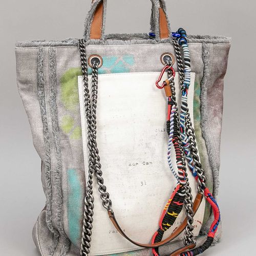 Null Chanel, Grey Canvas Graffiti Tote Bag, tessuto in tela grigia, stampa multi&hellip;