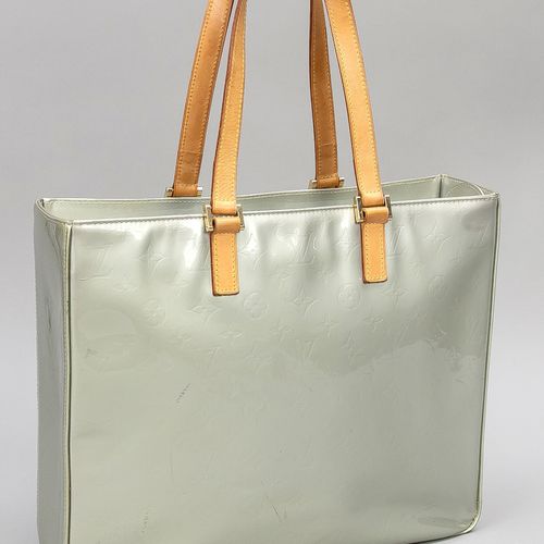 Null Louis Vuitton, Monogram Vernis Tote Bag, shiny patent leather with logo emb&hellip;