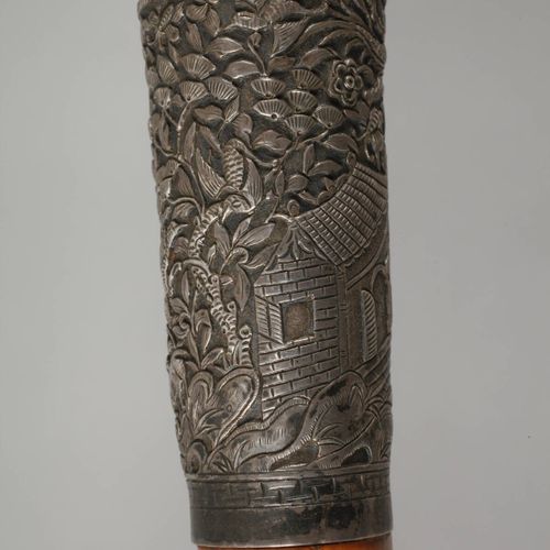 Null 
¿Bastón de plata?
c. 1920, pomo esbelto y ligeramente cónico de lámina de &hellip;