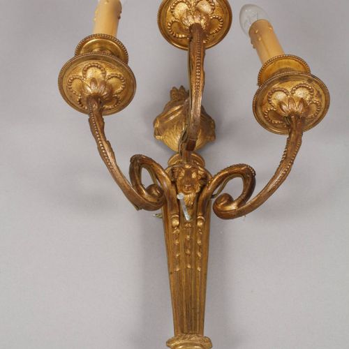 Null 
Paar Wandlampen
Anfang 20. Jh., Bronze vergoldet, neoklassizistische Appli&hellip;