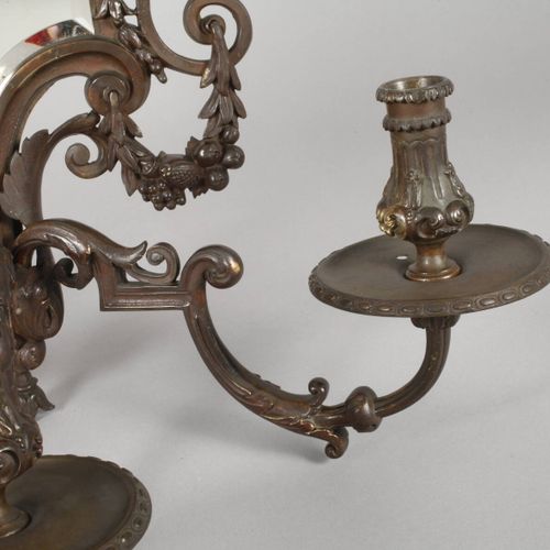 Null 
Par de apliques
Finales del siglo XIX, bronce bruñido, espléndidos aplique&hellip;