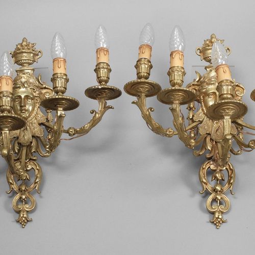 Null 
Pair of sconces
19th century, bronze multi-piece cast and mounted, openwor&hellip;