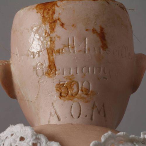 Null 
Armand Marseille Poupée de tête en porcelaine
Fillette au visage d'enfant,&hellip;