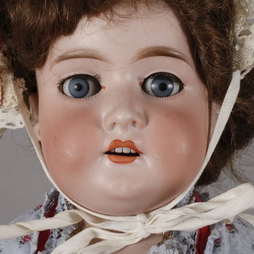 Null 
Armand Marseille grande poupée à tête de buste en porcelaine
Poupée de mod&hellip;