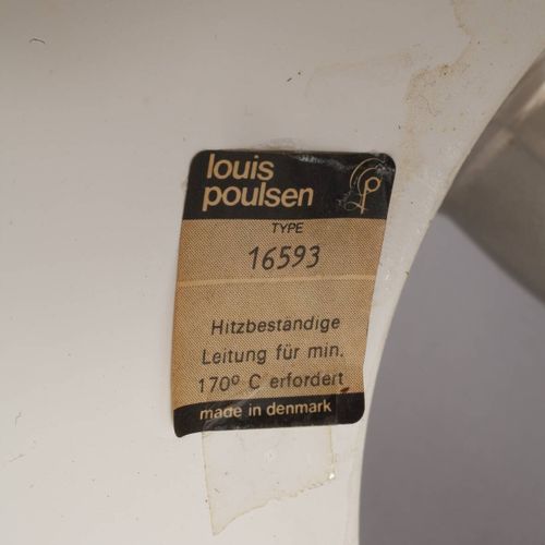 Null 
Pendelleuchte Louis Poulsen
Entwurf Hans J. Wegner 1960er Jahre, Modell JH&hellip;