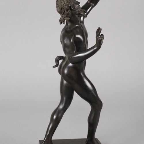 Null 
接待古代的舞俑
19世纪末，铸造厂签名：Fond. (eria) G. (iorgio) Sommer Napoli，青铜深色斑驳，在庞贝城被维苏威&hellip;