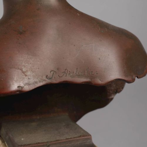 Null 
Paul Aichele, Buste d'un Noir
Fin 19e siècle, signé P. Aichele au verso, b&hellip;