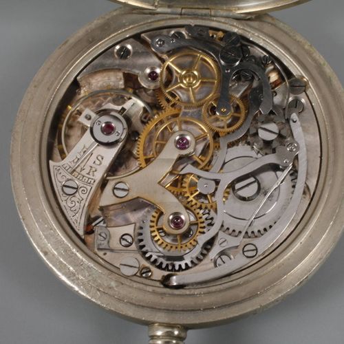 Null 
Pocket watch chronograph Minerva 
Fa. Robert in Villlavet/Switzerland, bef&hellip;