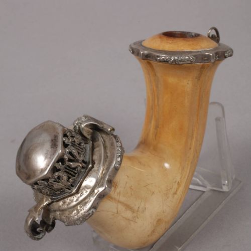Null 
各类管碗
19世纪，10件，都是由梅花鹿制成的，支架大多是镀银的金属，3件在原来的盒子里，有老化和使用的痕迹，高度最大13厘米。