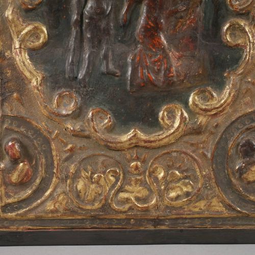 Null 
雕刻的浮雕板
可能是西班牙，17世纪，木雕，白垩地，着色和镀金，中央的徽章镶嵌着罗卡莱，大概是描绘旧约的场景，四角有四个肖像框，中间有装饰物，镶嵌在&hellip;
