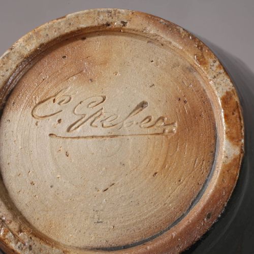 Null 
Francia dos jarrones con esmalte de barril
c. 1910, una firmada por Charle&hellip;