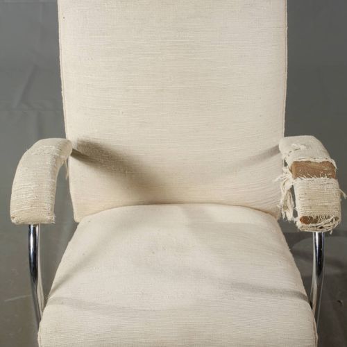Null 
管状钢制躺椅
可能是捷克共和国，1930年代，镀铬管状钢架，带软垫扶手，座椅和靠背可无级调节到躺下的功能，盖子磨损，镀铬Z 2，尺寸85 x 62 &hellip;