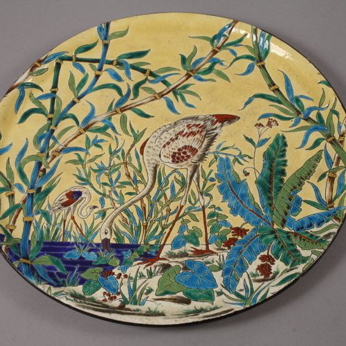 Null 
Plato de tarta Longwy
c. 1920, marcas en relieve y estampadas, decoración &hellip;