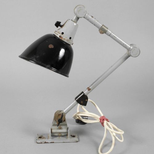 Null 
Wandlampe Midgard
1930er Jahre, mit Resten eines alten Klebeetiketts, schw&hellip;