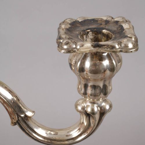 Null 
Par de candelabros de plata de 3 brazos
Años 1930/1950, plata con estampad&hellip;