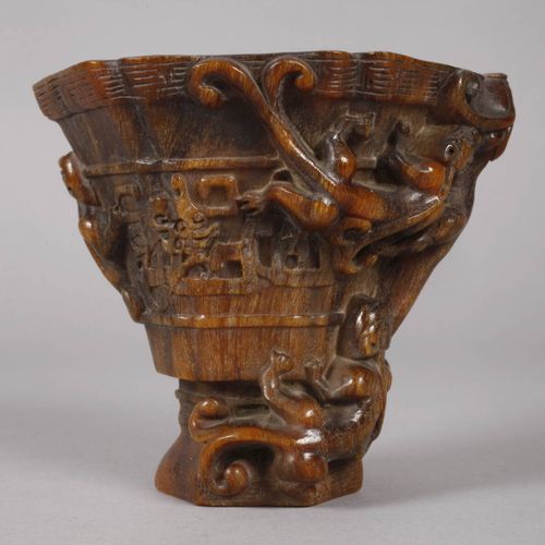 Null 
Horncup
China, 20th century, the base with four-character Qianlong-Nian-Zh&hellip;